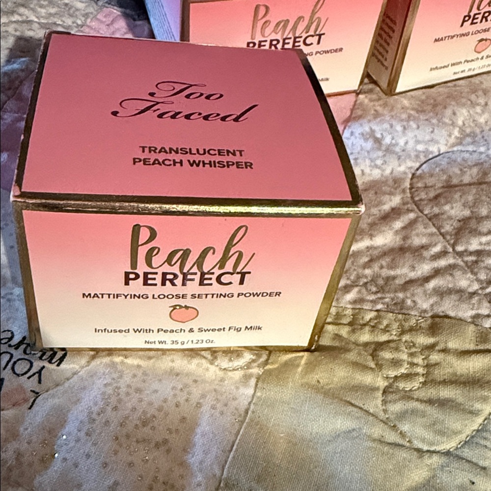 Too Faced Peach Perfect Loose Setting Powder - Translucent Peach Whisper